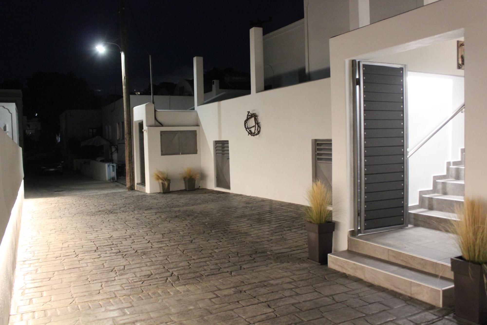 The Rock Luxury Homes Месарія Екстер'єр фото